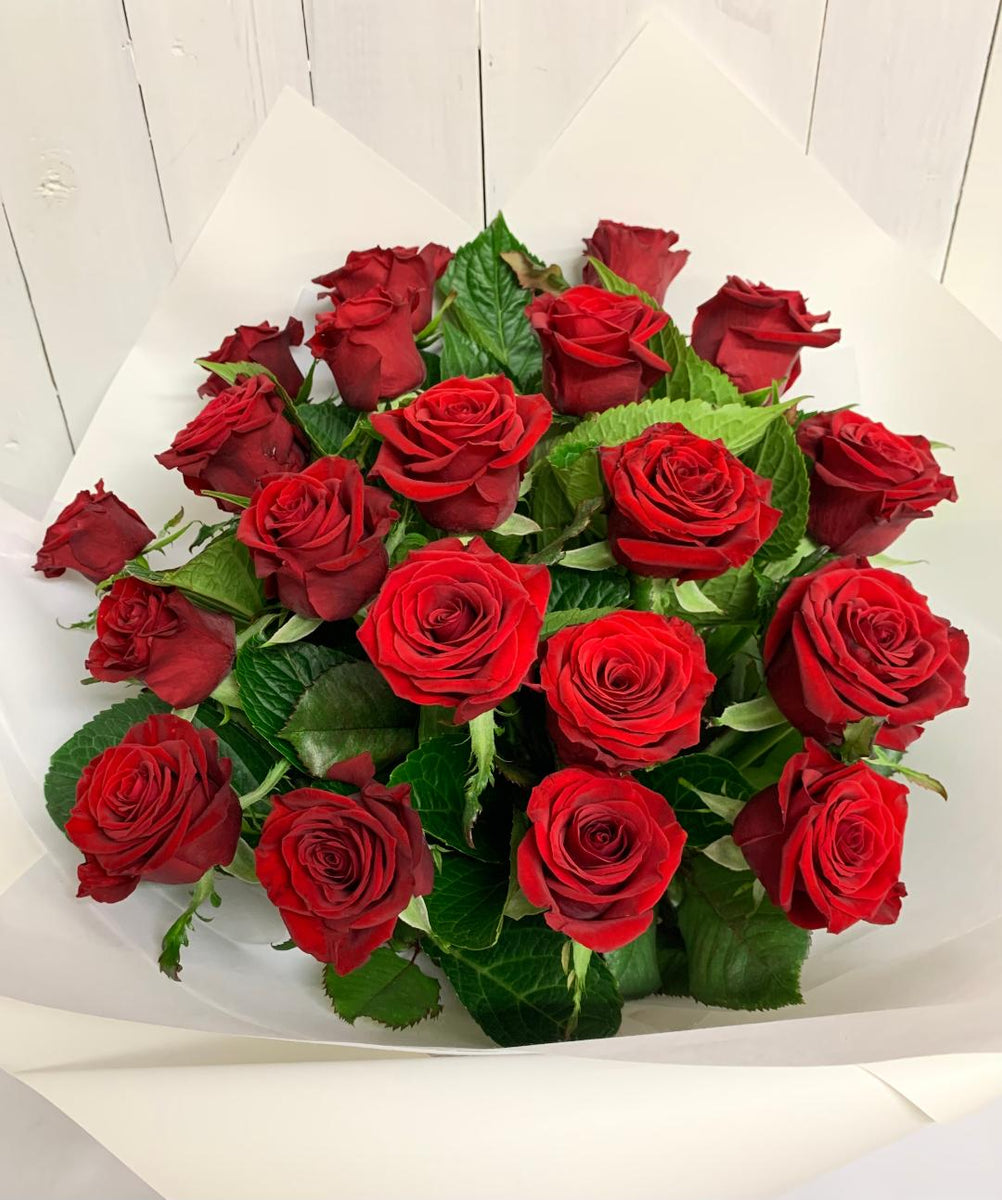 100 Assorted Red Roses Beautiful Fresh Cut Flowers
