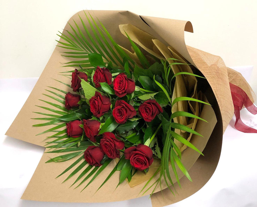 Dozen red roses delivery chch