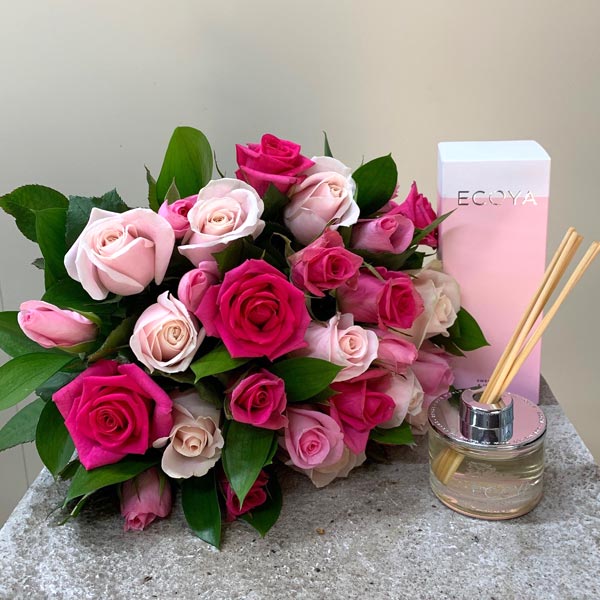 Pink rose bouquet and Ecoya diffuser Mother's Day gift