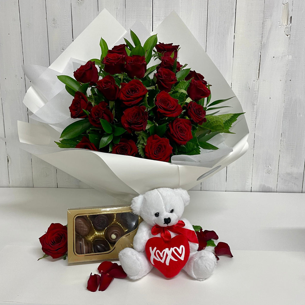 Moffatts Valentines red roses chocolate gifts online