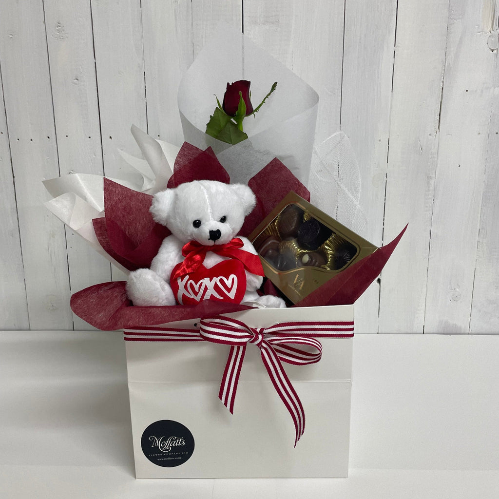 valentines gift roses chocolates teddy bear moffatts online gifts south island best florist chch