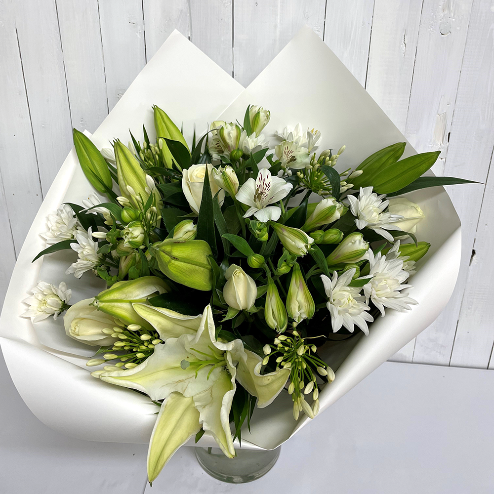 send xmas flower bouquet nz sympathy flowers chch